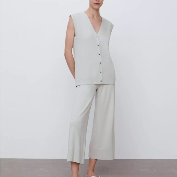 Zara light gray knit gray vest NWT - Picture 1 of 5